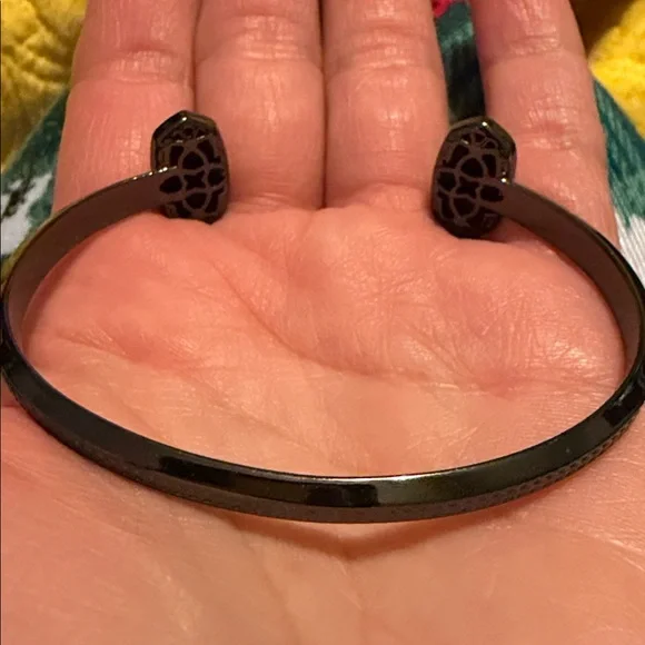 Kendra Scott Iridescent Abalone Cuff Bracelet in Blue-Green - Picture 6 of 6